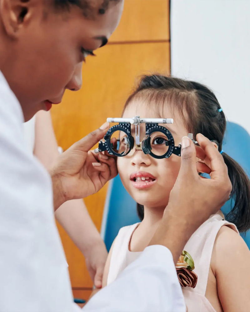 Kind krijgt oogzorg